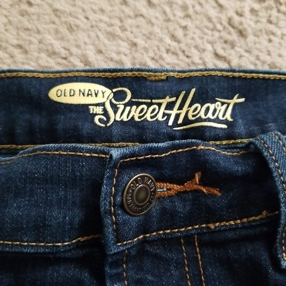 Old Navy Women's Cut Off Denim Shorts - Picture 4 of 12